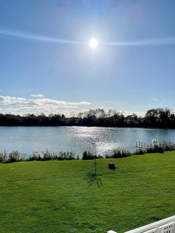 Medway Lodge South Cerney Exterior photo